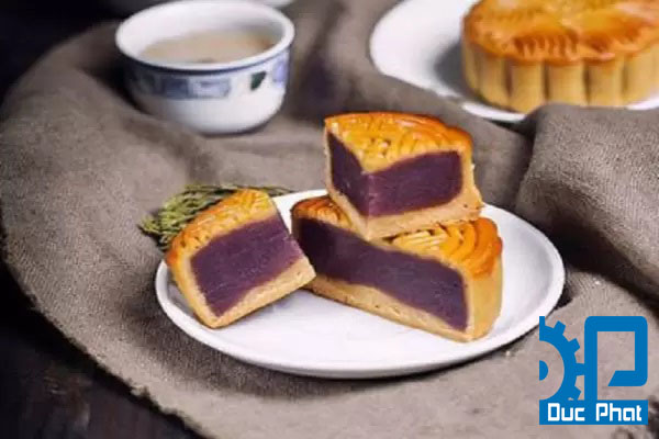 Bánh trung thu nhân khoai môn