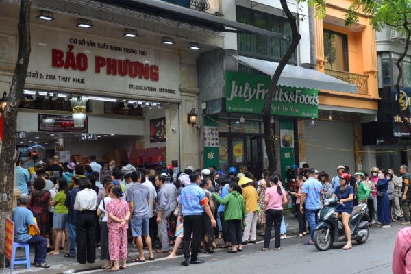 Quá tải đơn hàng bánh trung thu