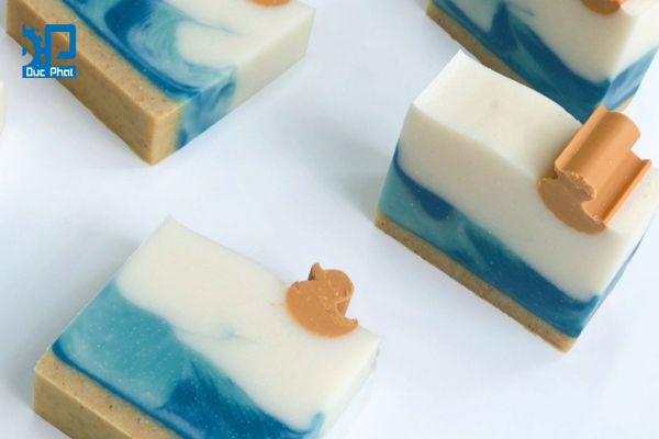 Đổ khuôn và làm nguội