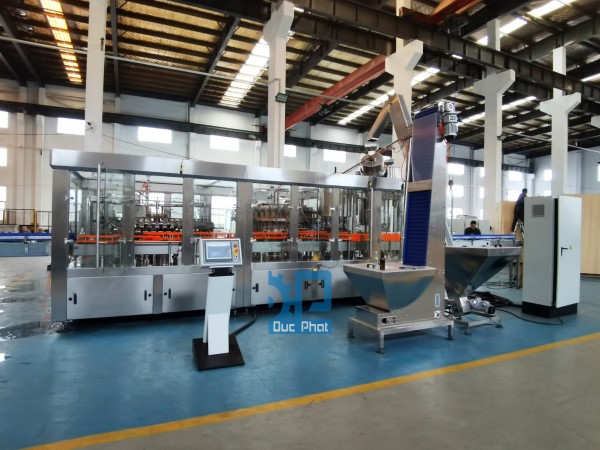 Máy chiết rót đóng chai